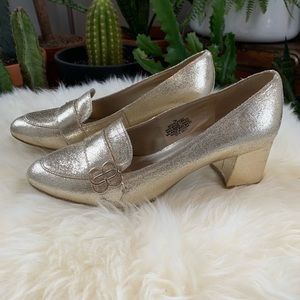 Bandolino Oncassa gold heels